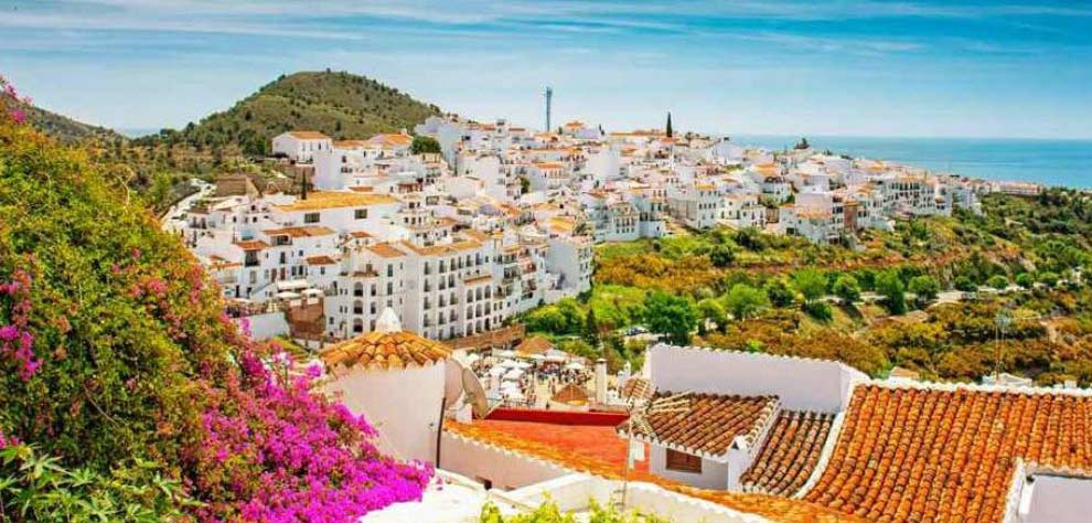 Imagen panorámica de la localidad malagueña de Frigiliana
